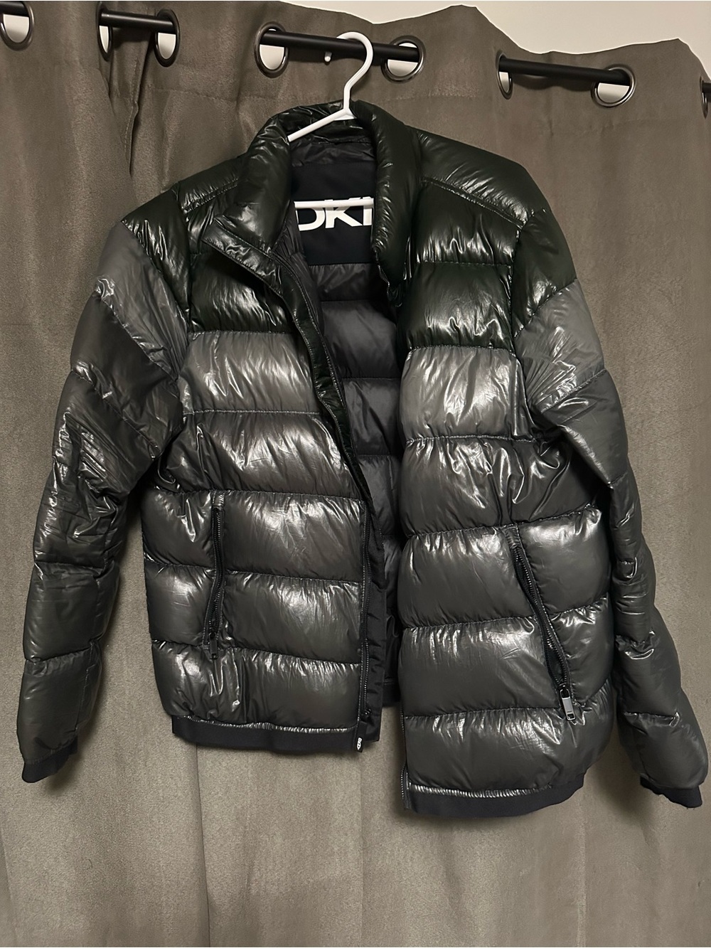 DKNY Men's Shiny Forest Green Quilted Puffer Jacket